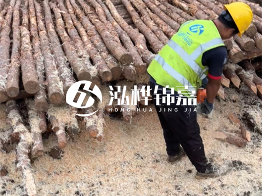 松木樁廠家泓樺錦嘉-打松木樁一天能完成多少根的施工量？